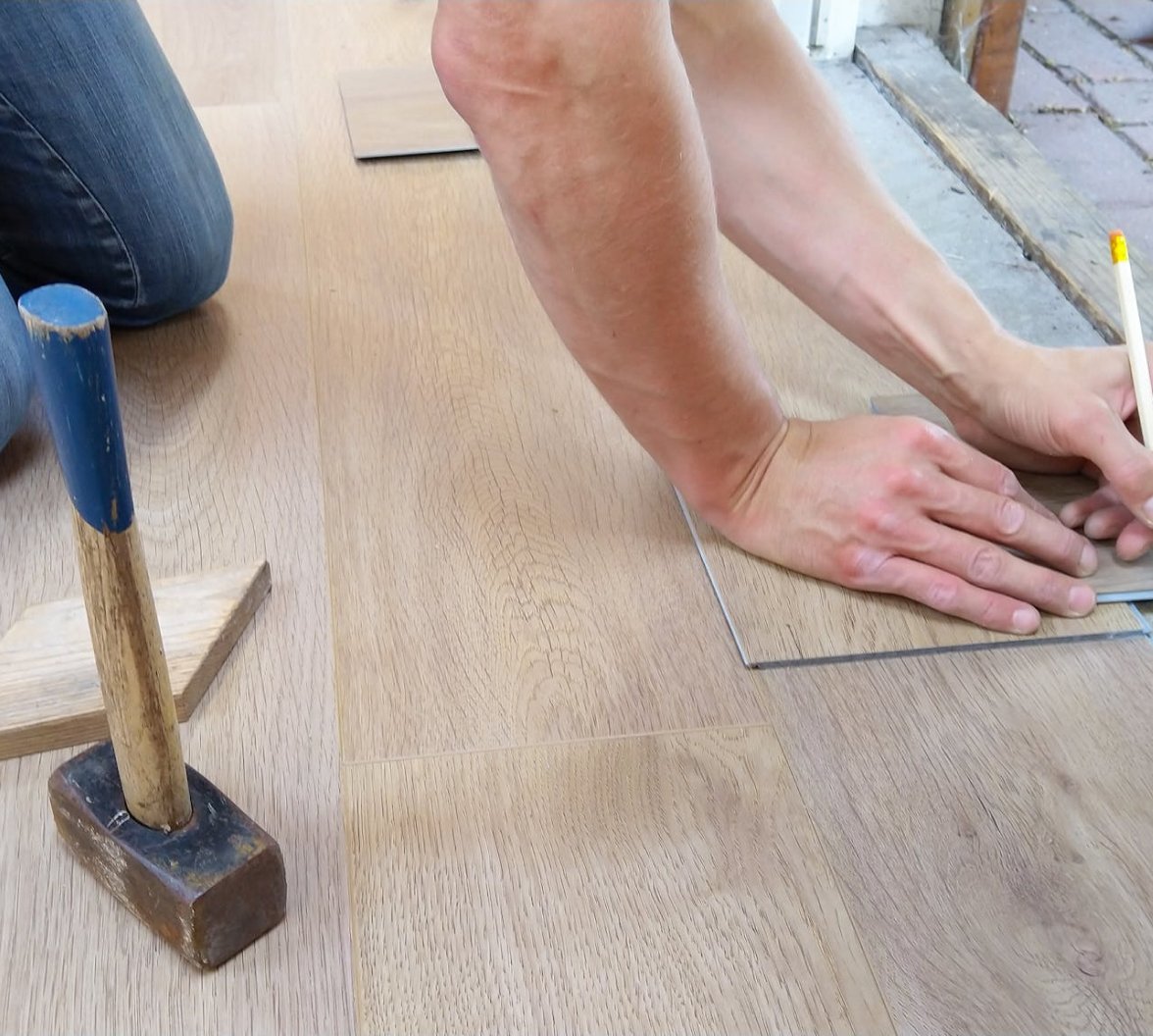 Step by step guide to install vinyl plank flooring